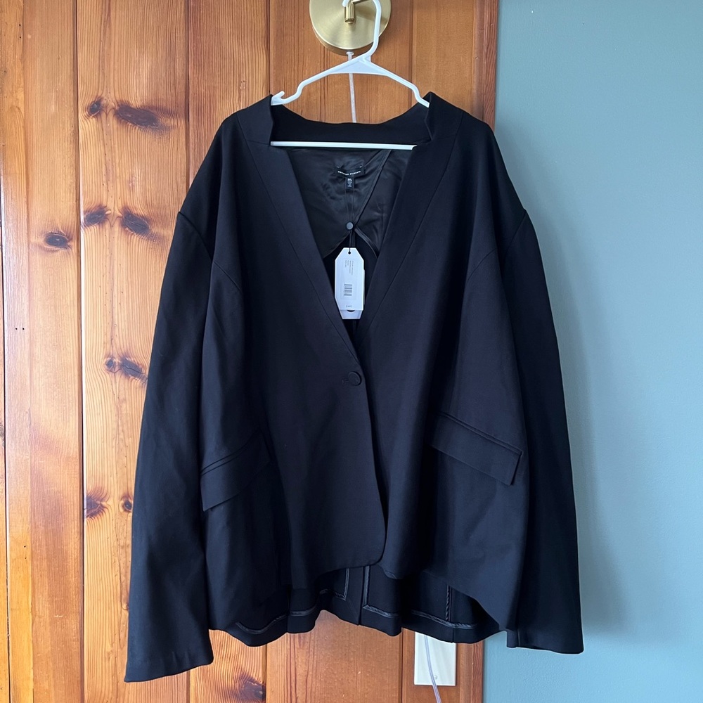 Universal Standard NWT Black Smoking Jacket- Size 3X